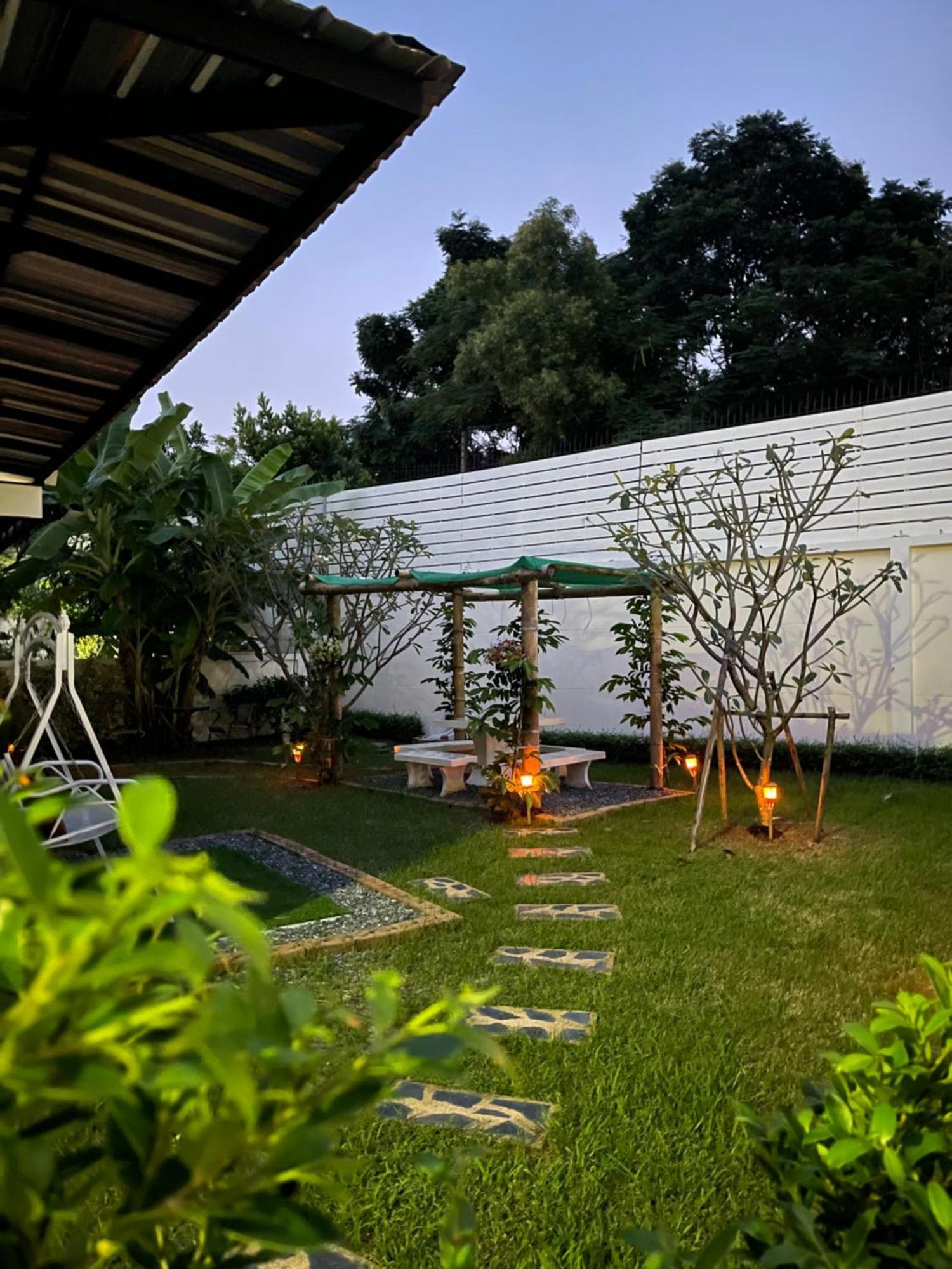 Anna Home@Lat Krabang Бангкок Екстер'єр фото